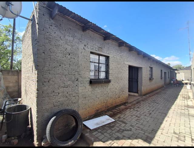 3 BEDROOM HOUSE FOR SALE IN VEREENIGING CENTRAL